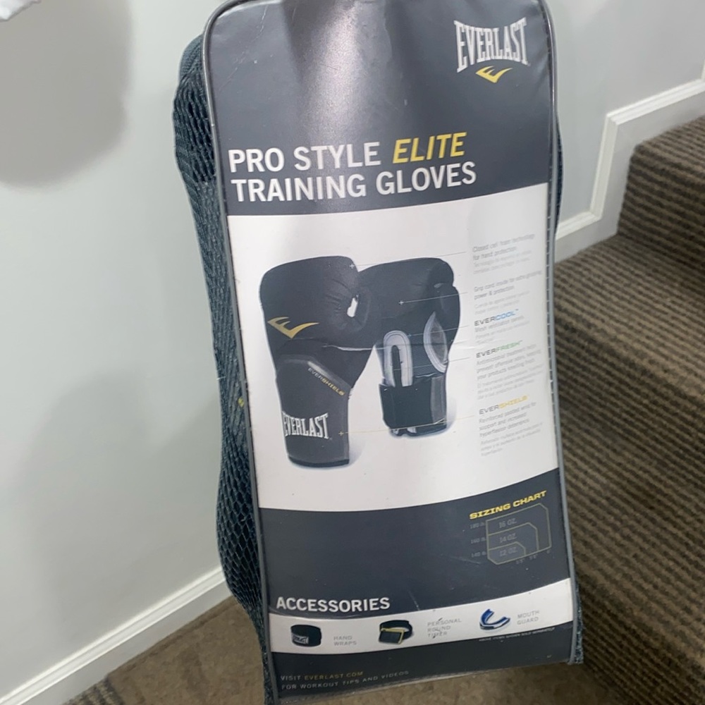 Everlasting boxing gloves